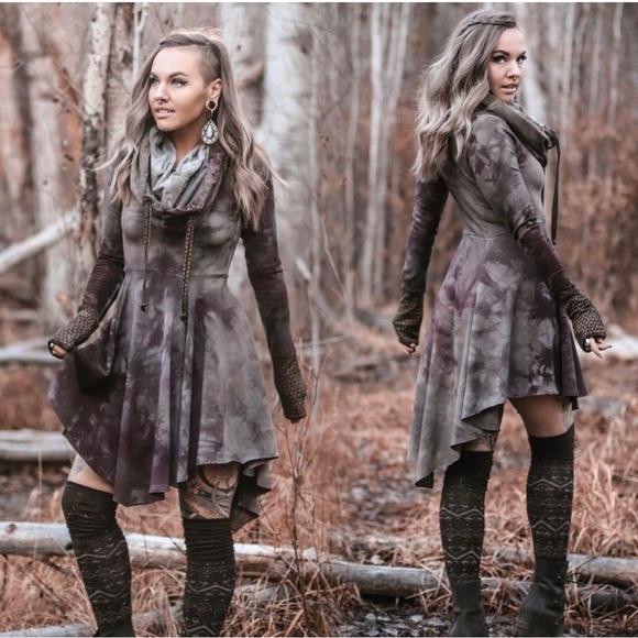 ***ISO**** Sew Much Love Wonderlust dress. Medium. In either of these colors. - Picture 2 of 2